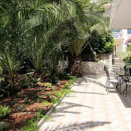 Lu Apartament *