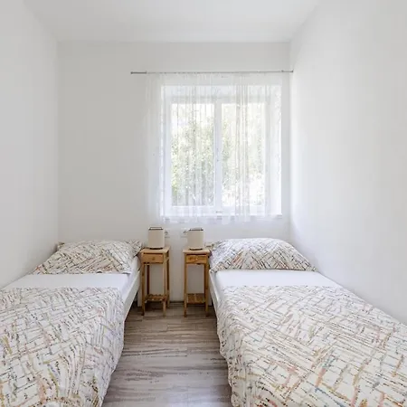 Lu Apartament *