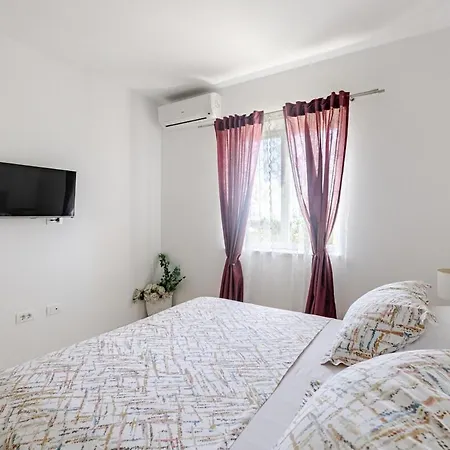 Apartament Lu *