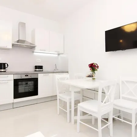 Lu Apartament